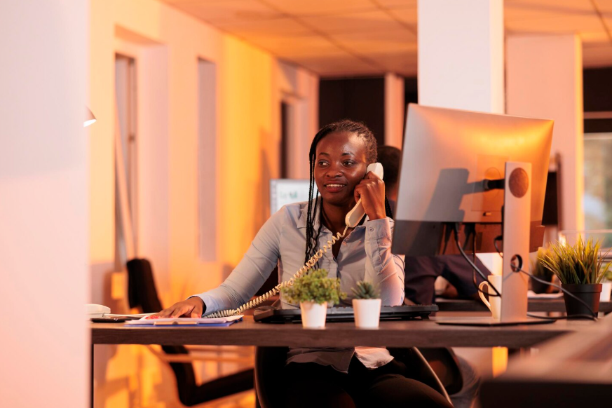 Vous nous contactez